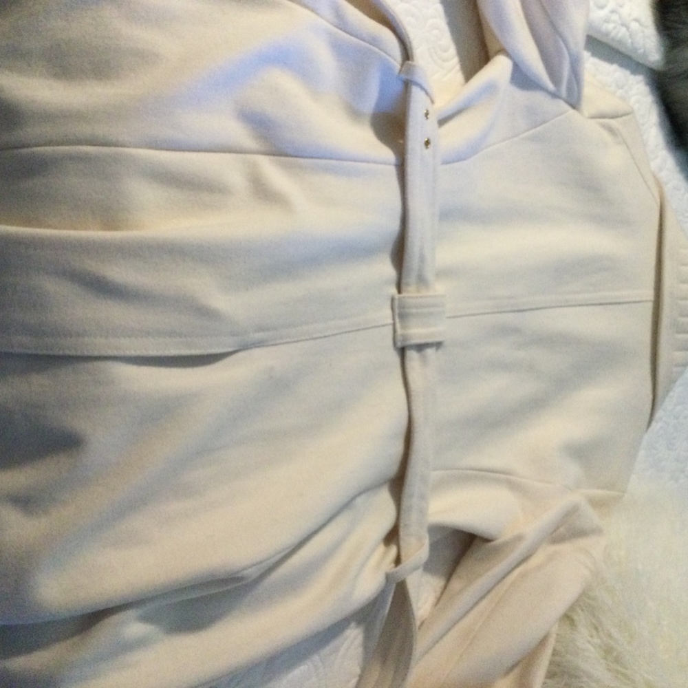 Winter Coat - image 5